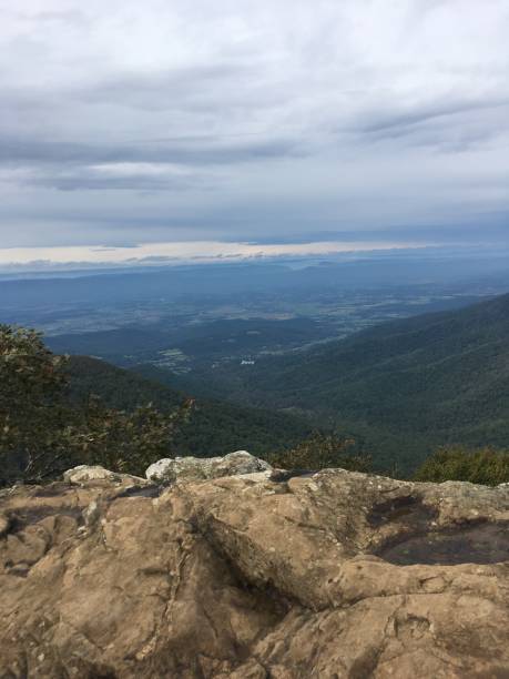 istock Valley view - Shenandoah National Park 1169811944