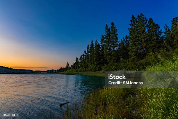 Alleyne Lake At Sunset In Kentucky Alleyne Provincial Park Near Merritt British Columbia Canada Stock Photo - Download Image Now