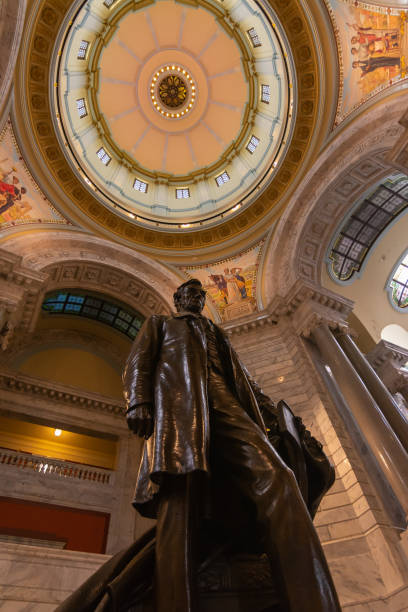 istock Lincoln Statue in Kentucky State Capitol Building 1169820722