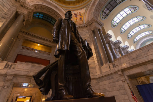 Lincoln Statue in Kentucky State Capitol Building Frankfort, Kentucky/ USA - August 8th, 2019:  Lincoln statue in the State Capitol Building. united states capitol rotunda photos stock pictures, royalty-free photos & images