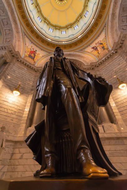istock Lincoln Statue in Kentucky State Capitol Building 1169820778