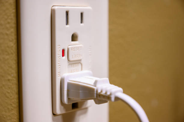 Tripped Ground Fault Interrupter Outlet residential power distribution with safety equipment per local code amplifier plug stock pictures, royalty-free photos & images