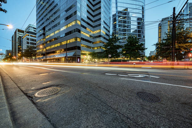 istock urban traffic,vancouver 1169871661