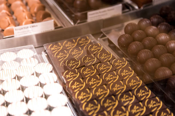 istock Selection of fresh Swiss chocolates on display in store 1169889257