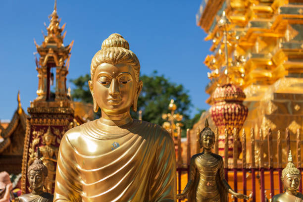 wat phra that doi suthep, der tempel in chiang mai, beliebter historischer tempel in thailand. - wat blue ancient old stock-fotos und bilder