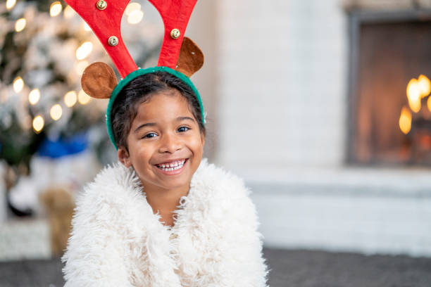 istock Little Girl at Christmas 1169915014