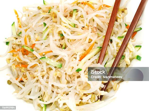 China Ensalada De Soja Foto de stock y más banco de imágenes de Alimento - Alimento, Asia, Blanco - Color