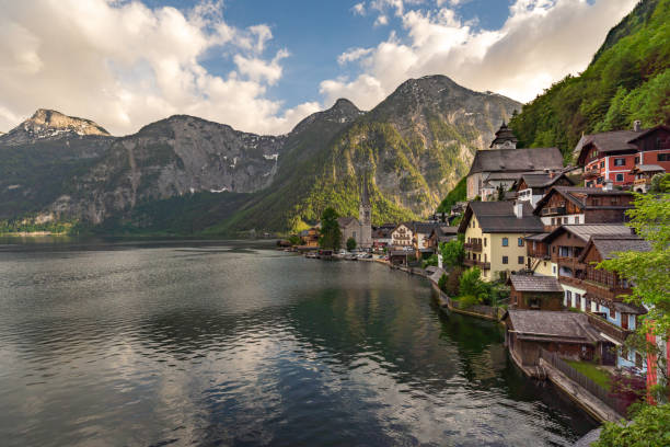 istock Hallstatt village on Hallstatter lake 1169933087