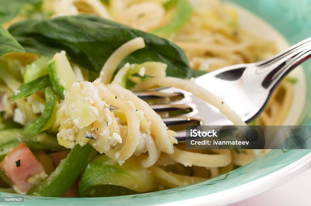 Pasta mit zucchini-Kollektion-Linguini - Lizenzfrei Linguini Stock-Foto