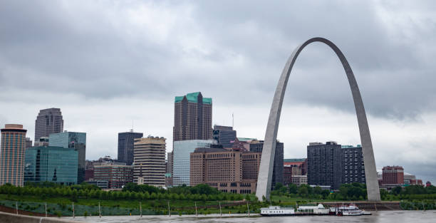 istock Saint Louis arch, Missouri, USA, cloudy spring day 1169984235