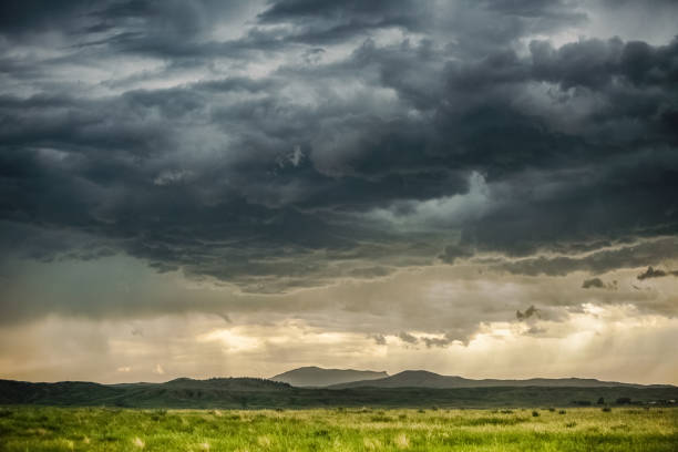 istock Montana Scenic Landscape - Mountains & Storm Cloud Sky 1170005595