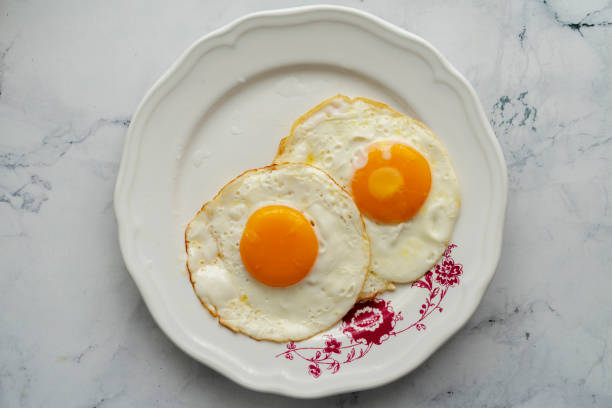 계란 튀김 - two eggs 뉴스 사진 이미지