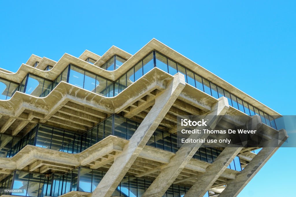 カリフォルニア大学サンディエゴ校ガイゼル図書館 - ストックフォト・写真素材...