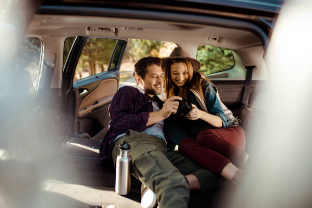 istock Couple taking pictures 1170077516