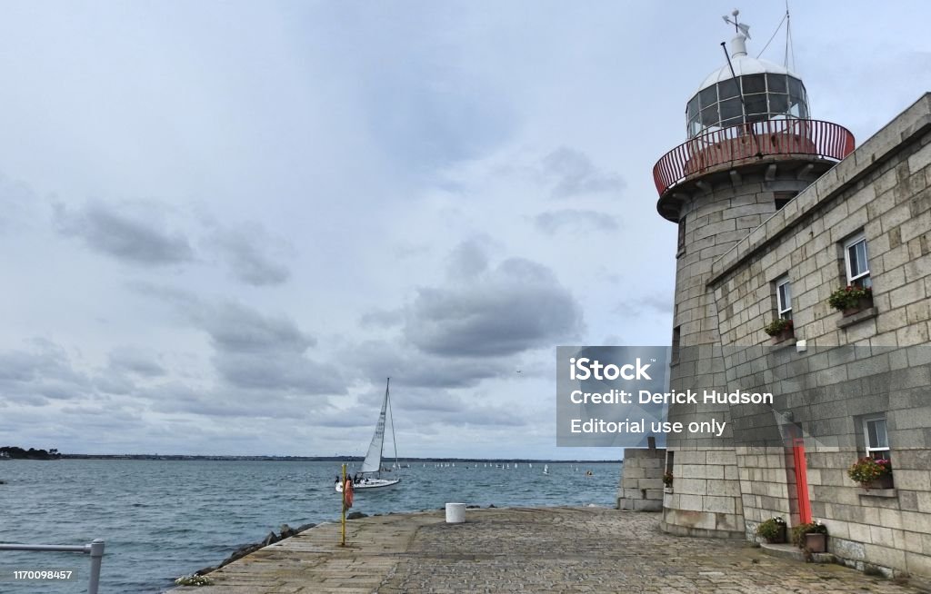 Howth Harbour Lighthouse Stock Photo - Download Image Now ...