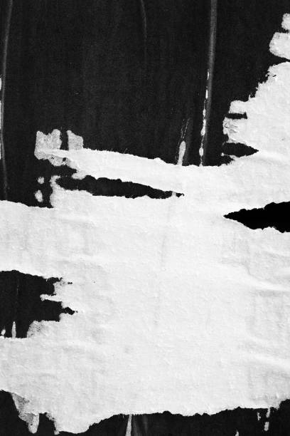 오래 찢어진 찢어진 종이 구겨진 주름 포스터 그런지 텍스처 배경 표면 배경 플래카드 흑백 스톡 사진 - paint peeling wall cracked 뉴스 사진 이미지