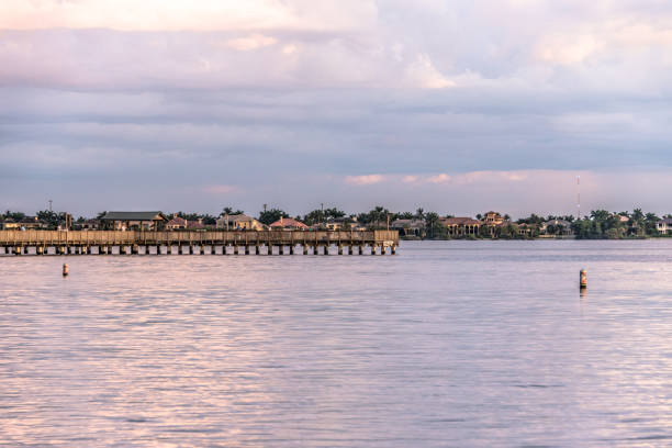 istock Fishing Pier in Cape Coral 1170185493