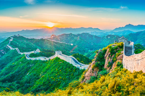 a grande muralha da china - tourist travel china great wall of china - fotografias e filmes do acervo