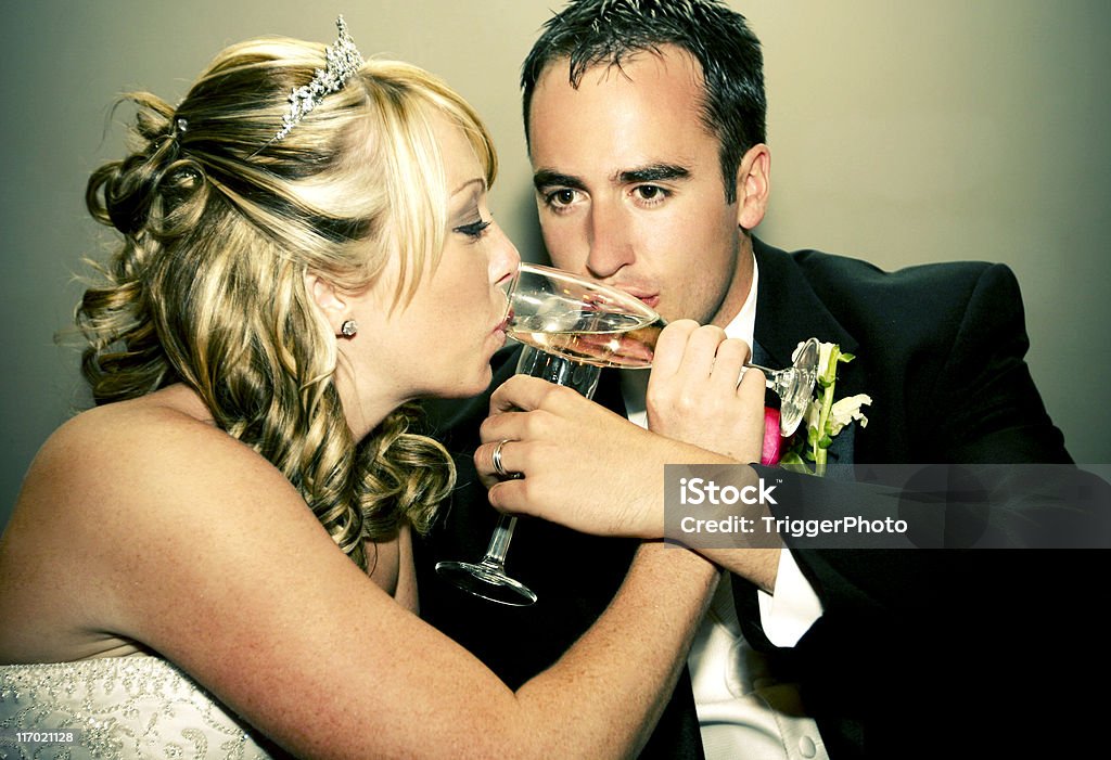 ウェディングカップルの写真 - パー�ティーのロイヤリティフリーストックフォト