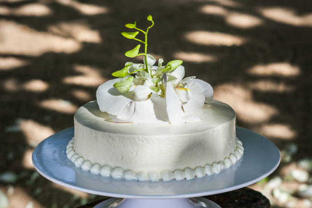 istock Wedding Cake with Flowers on Top. 1170248617
