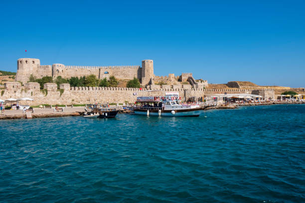 vista do castelo de bozcaada. -imagem - çanakkale city - fotografias e filmes do acervo