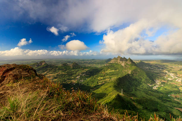 Scenic views from Le Pouce on Mauritius, whilst not very high, the miountains generally offer breathtaking views of the surrounding Island