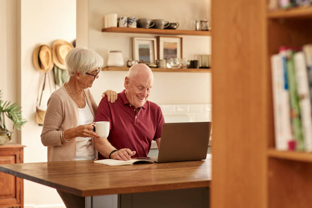 istock Don't live off your retirement fund, make money online 1170308582