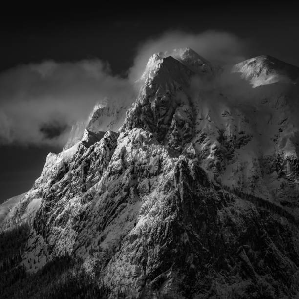 istock daybreak in the alps 1170356433