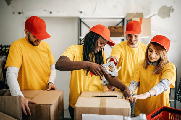 istock Fealing generous becous of helping to other 1170503777