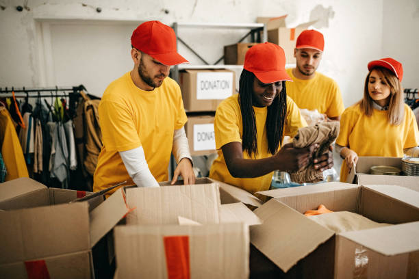 istock Fealing generous becous of helping to other 1170504709