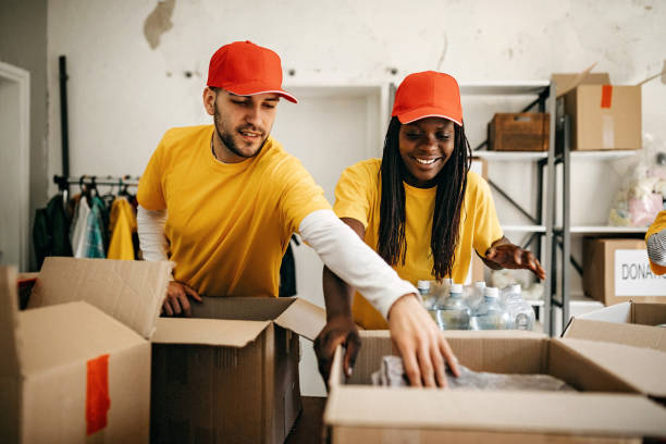 istock Fealing generous becous of helping to other 1170506324