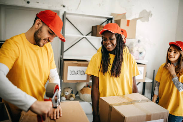 istock Fealing generous becous of helping to other 1170511269