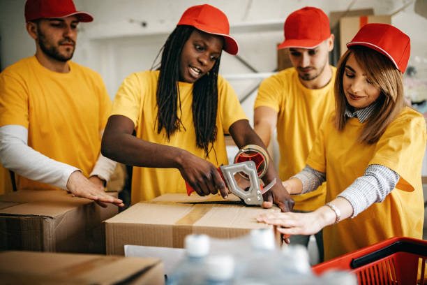 istock Fealing generous becous of helping to other 1170513071