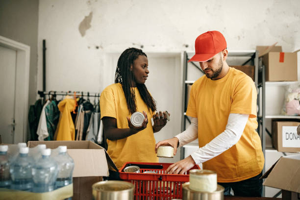 istock Fealing generous becous of helping to other 1170517486