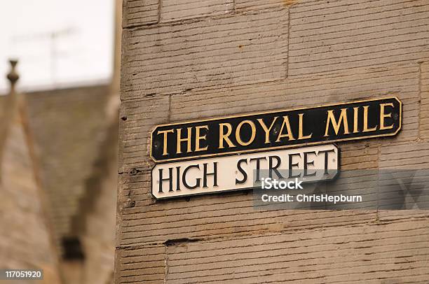 Die Royal Mile Edinburgh Stockfoto und mehr Bilder von Edinburgh - Edinburgh, Farbbild, Fokus auf den Vordergrund
