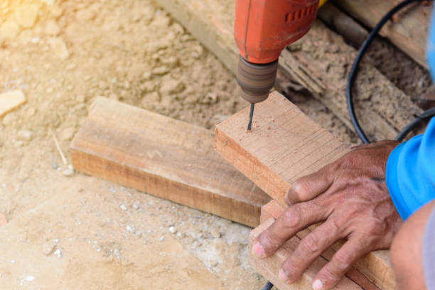 istock The carpenter add the Screw nuts by drill machine 1170521609