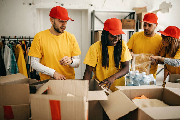 istock Fealing generous becous of helping to other 1170522689