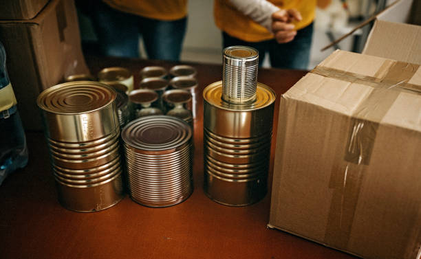 мы команда благотворительных людей - food canned food drive motivation стоковые фото и изображения