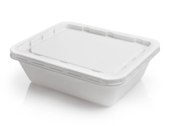 récipient en plastique blanc sur le blanc - single object paper box tray photos et images de collection