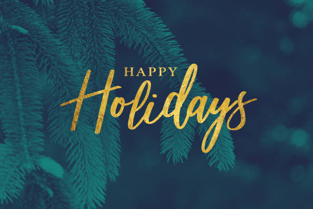 oro feliz vacaciones navidad caligrafía guión con evergreen background - happy holidays fotografías e imágenes de stock