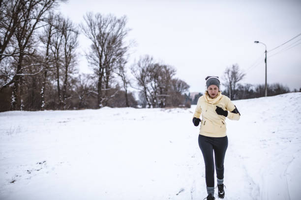 istock Jogging on a winter day 1170630226