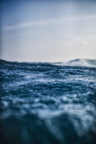 a forma do mar: ondas caindo - boat horn - fotografias e filmes do acervo