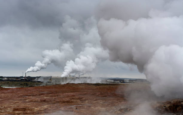 アイスランドの発電所のある地熱地域 - iceland hot spring geothermal power station geyser ストックフォトと画像