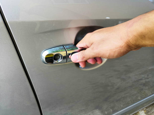 istock Man hand opening car door, close up 1170715173