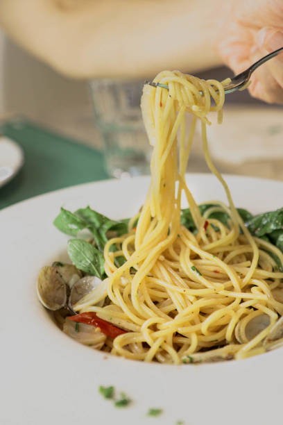 istock Oil spaghetti on the plate 1170733039