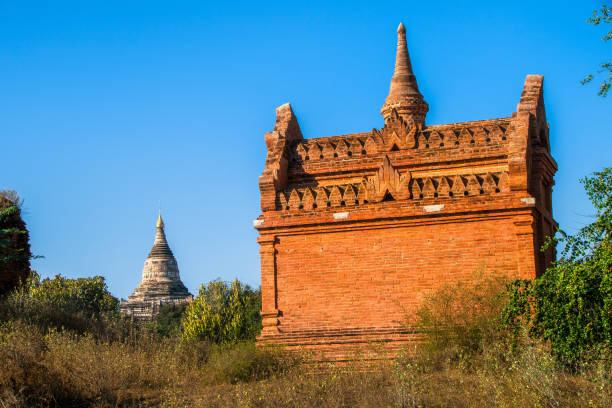 shwesandaw pagoda - myanmar bagan temple ayeyarwady river imagens e fotografias de stock