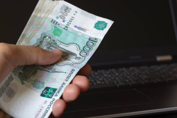 istock Freelance compensation in Russia. Online loans concept. 1170760388