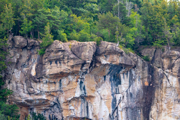 istock Rocky cliffside on Lake Champlain, Vermont USA 1170796924
