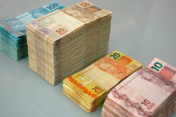 istock Real - Brazilian Currency 1170812805