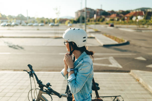 istock Preparing for the bike ride 1170867718